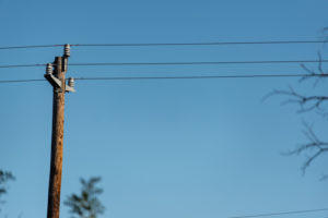 tipos de postes eléctricos